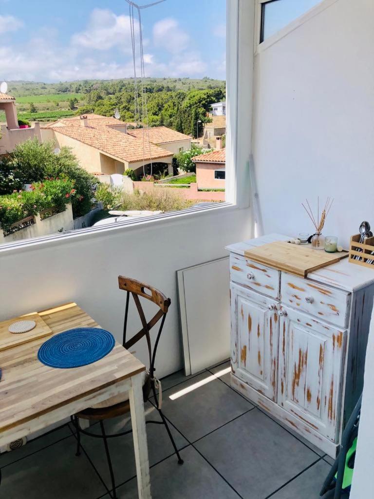 Stylish Studio Close To Beach In Residence With Pool Нарбон Екстериор снимка